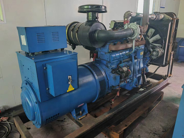 慈利100kW柴油发电机组使用多级机油有哪些优缺点？